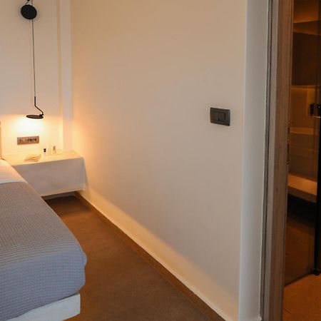 אויה North Wind Luxury Suites מראה חיצוני תמונה