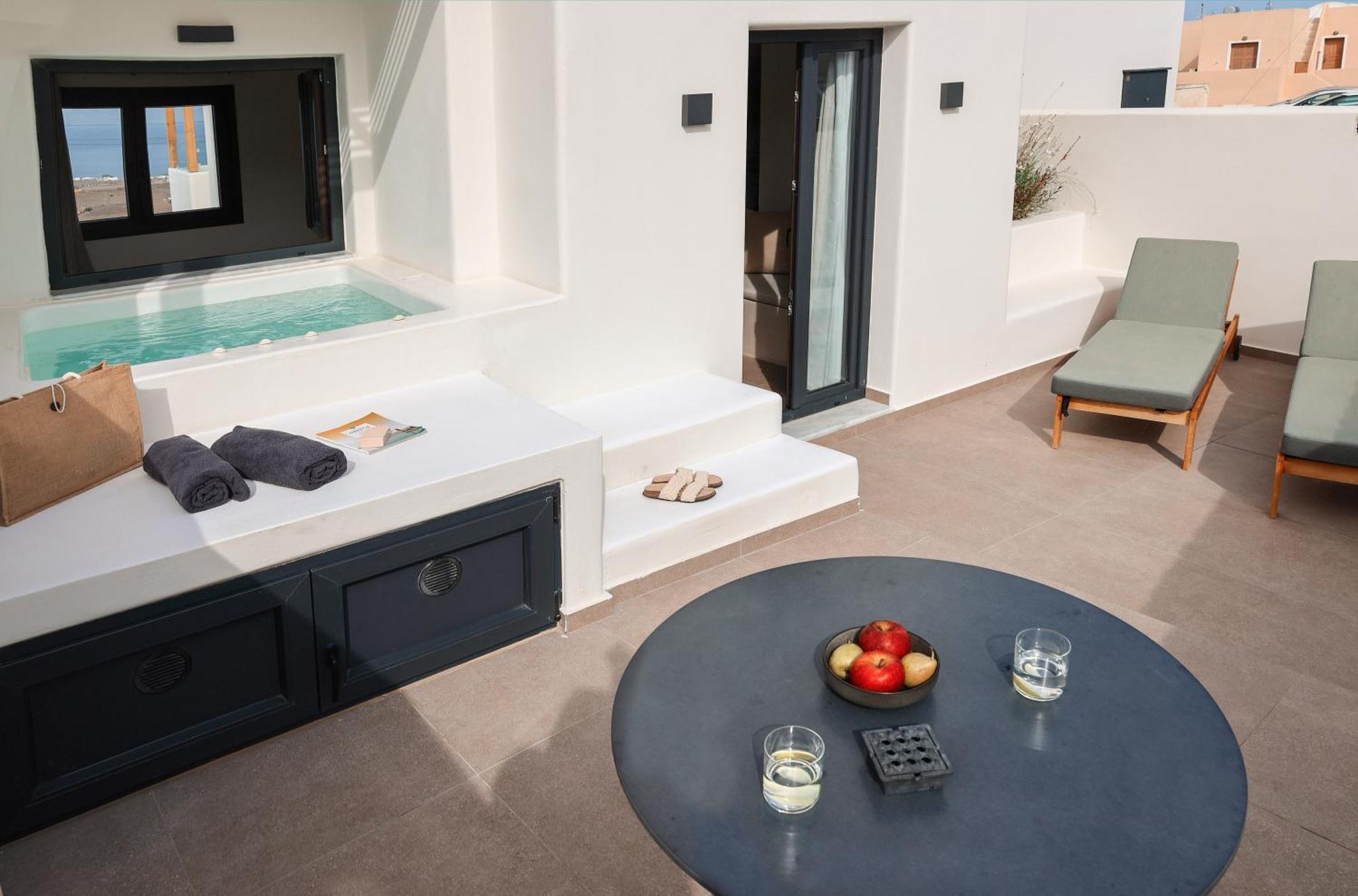 אויה North Wind Luxury Suites מראה חיצוני תמונה