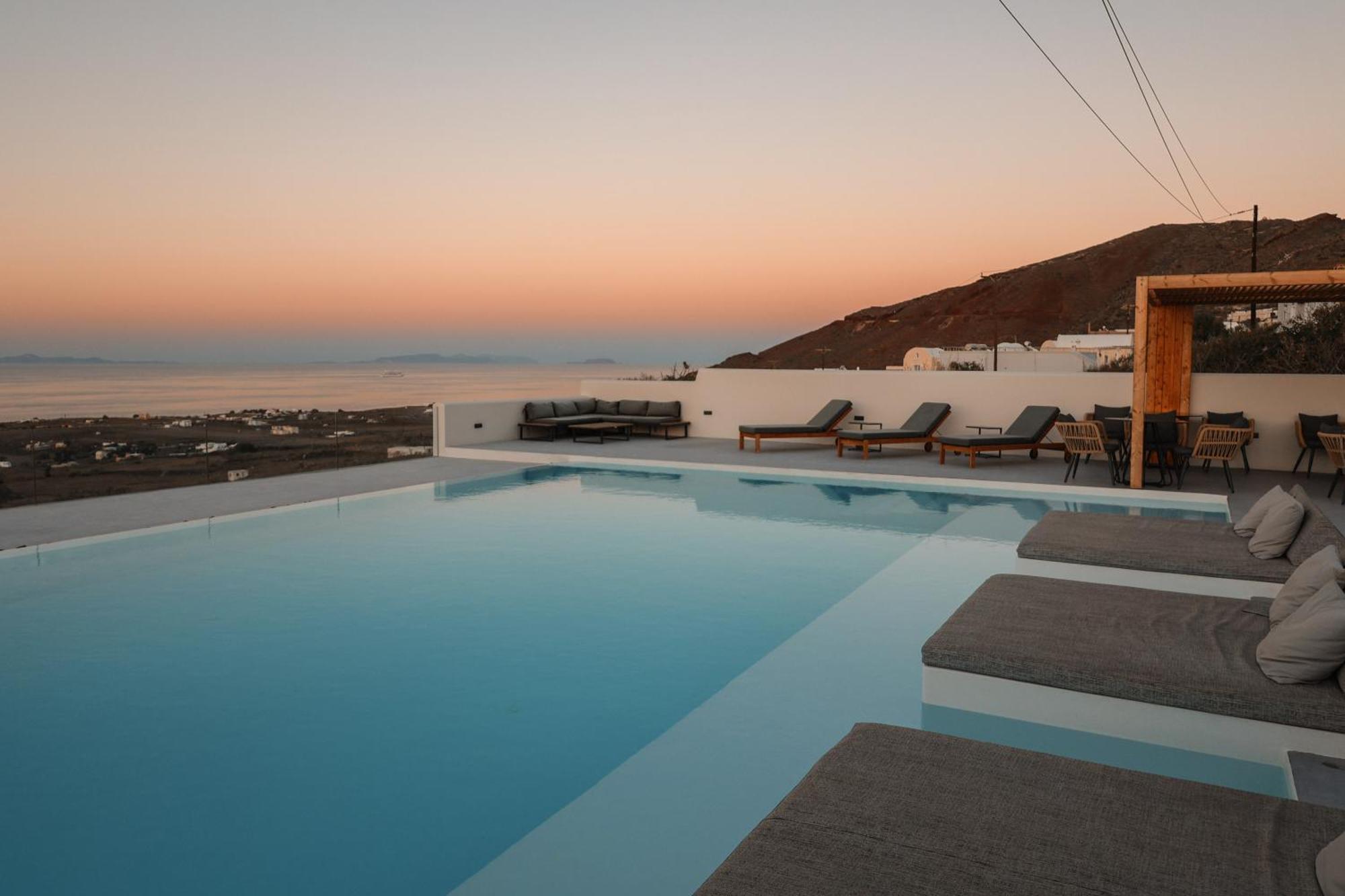 אויה North Wind Luxury Suites מראה חיצוני תמונה